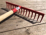 Workman 16 Teeth Steel Rake with 5ft Wooden Handle [144MC337]